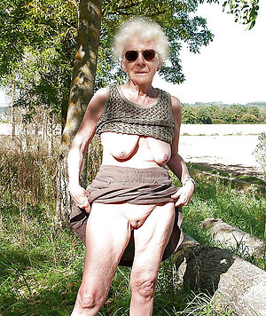 Xxx hairy old women pics