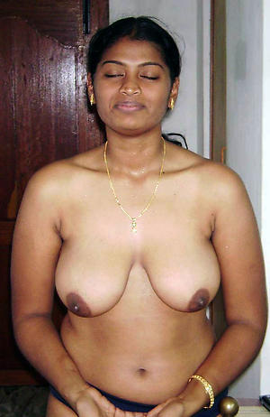 Nude indian grown up amateur picture