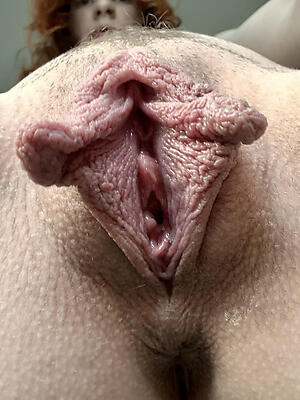Soiled mature cunt erotic pics