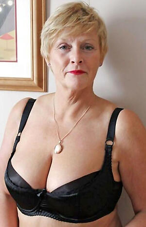 Easy porn X adult ladies in bras