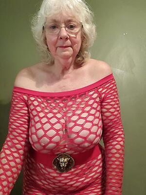 Gorgeous horny gilfs