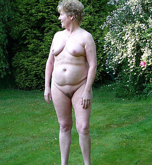 Nude amateur hot old granny photo