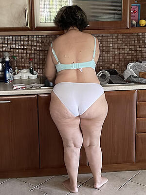 Free porn sexy mature nude housewives
