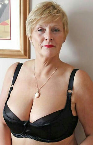 Fascinating German mature women in bra