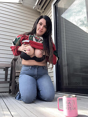 Amateur pics of hot mature in jeans