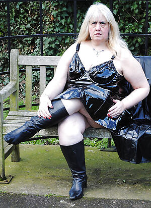 Riveting mature in latex vacant
